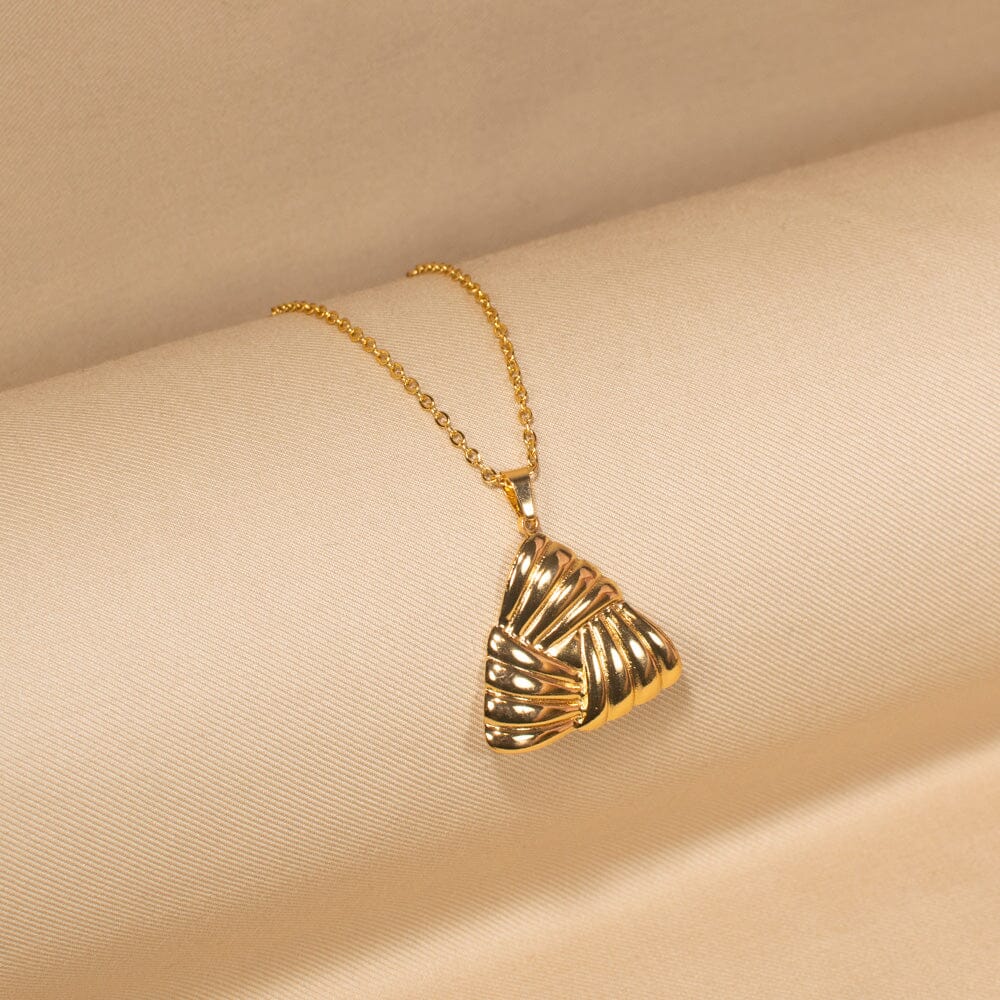 Trielle Pendant Set -Edgy Collection