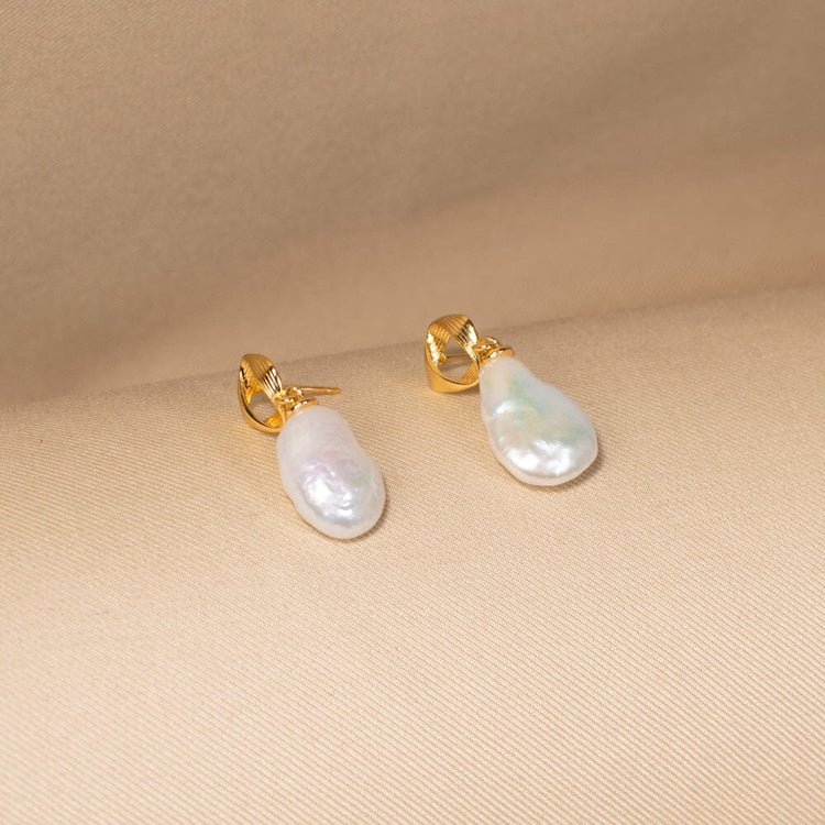 Veda Earrings - Freshwater Pearl Collection