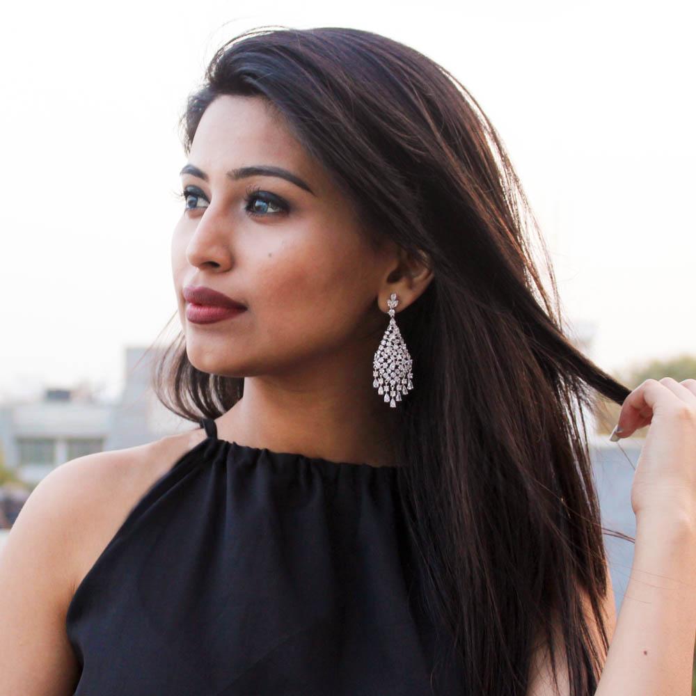 Extra long earrings are the new jewellery trend Indian women had already  adopted | Vogue India