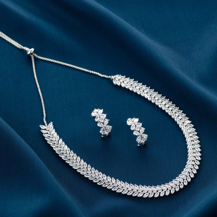 Buy Breathtaking Diamond Jewellery Set Online | ORRA