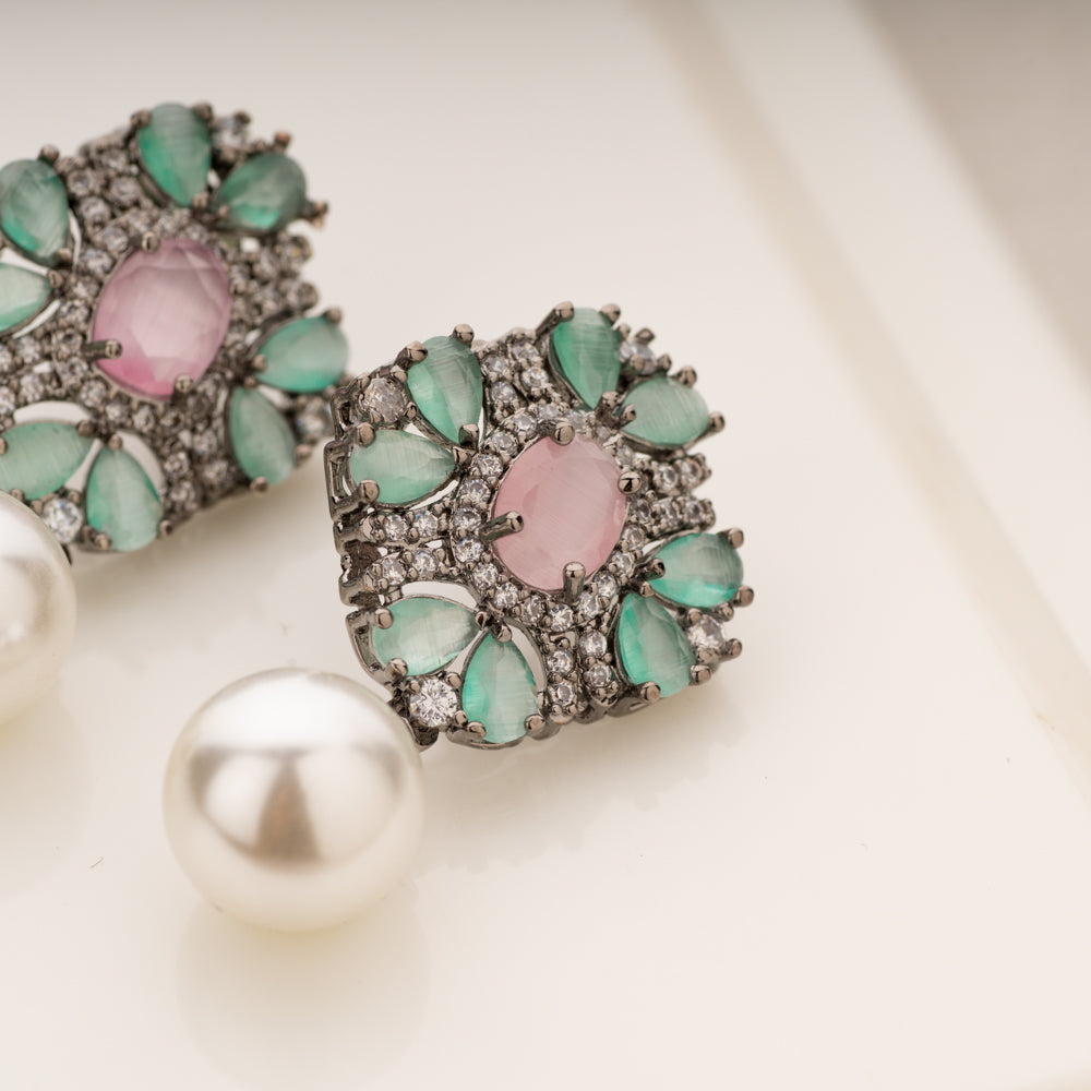 Juno Pearl Earrings