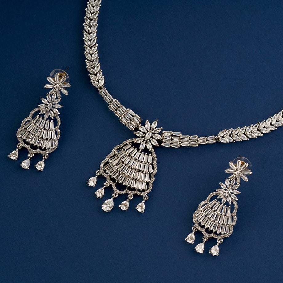 Kasturi Pendant Necklace Set