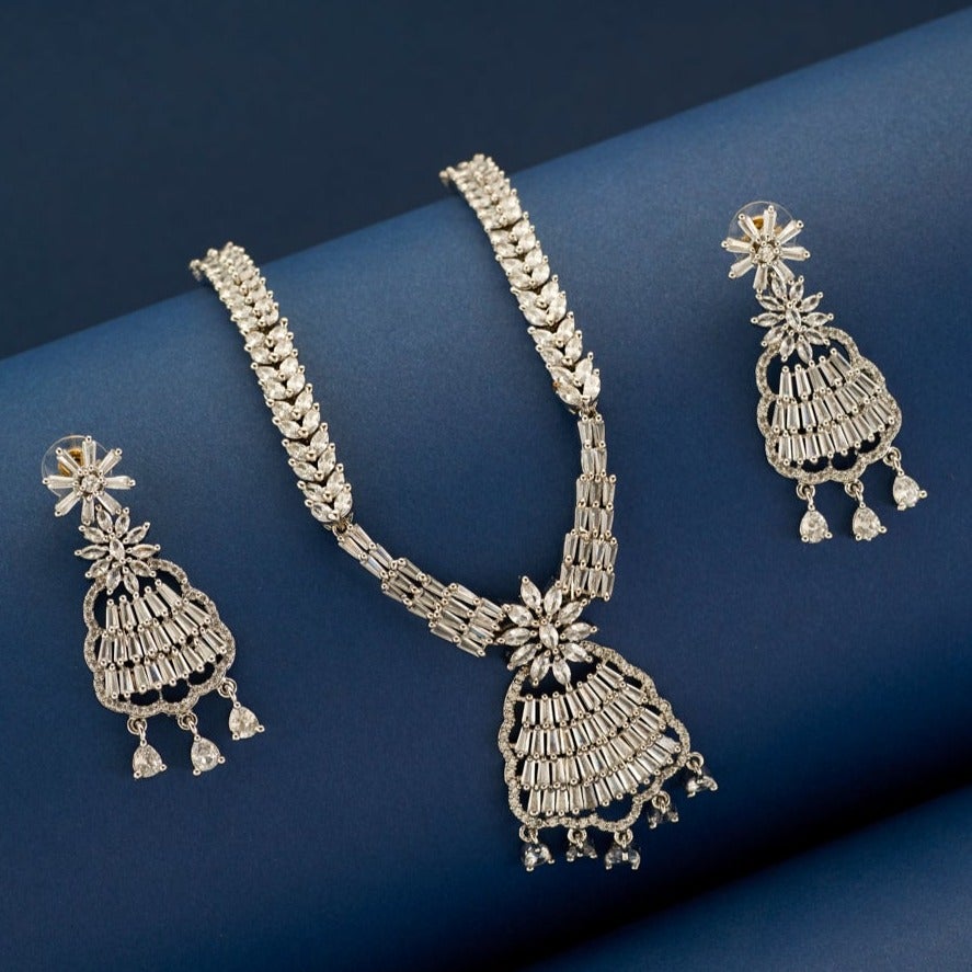 Kasturi Pendant Necklace Set