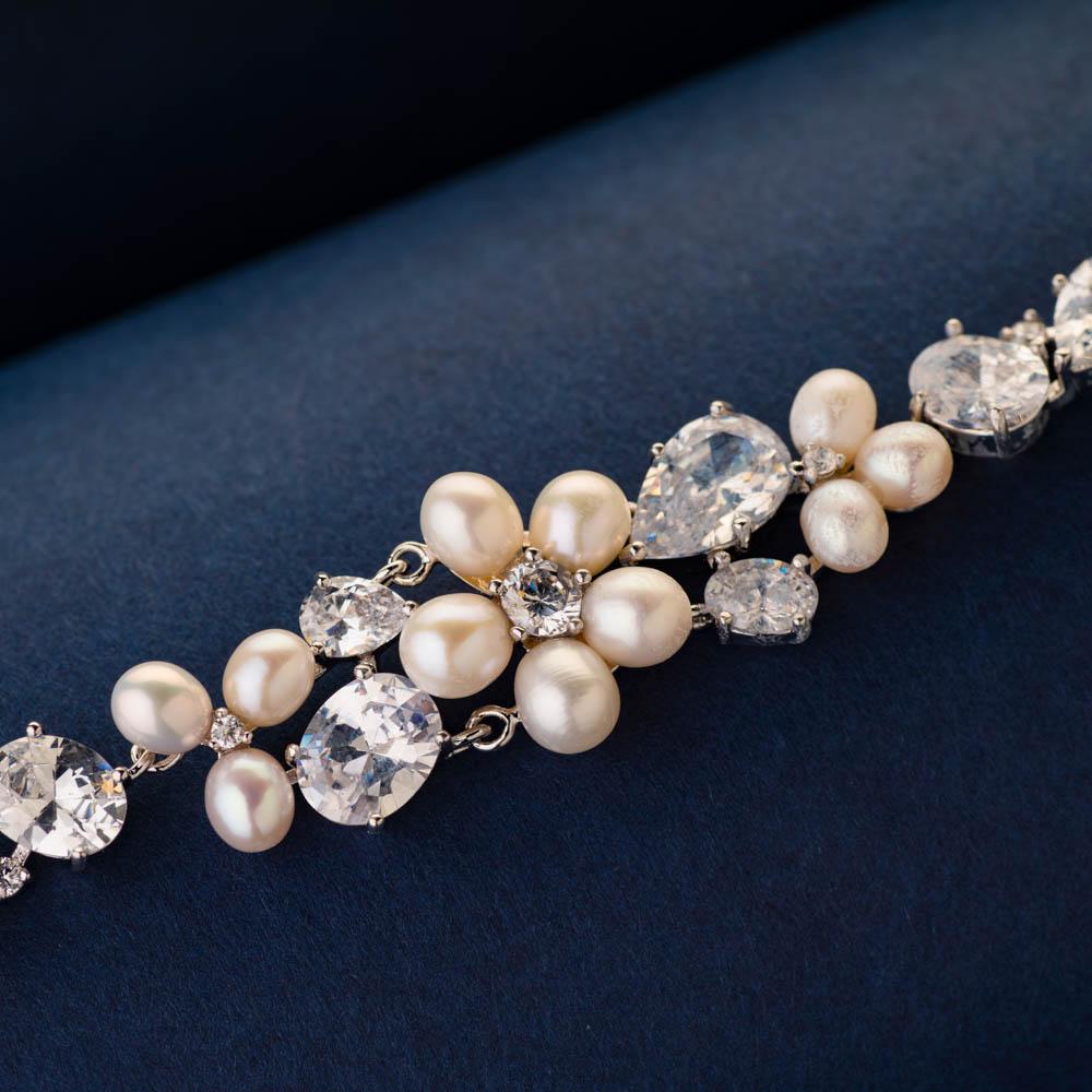 Pearl Bracelet - White Pearl and Swarovski Crystal - Wedding Gift ...