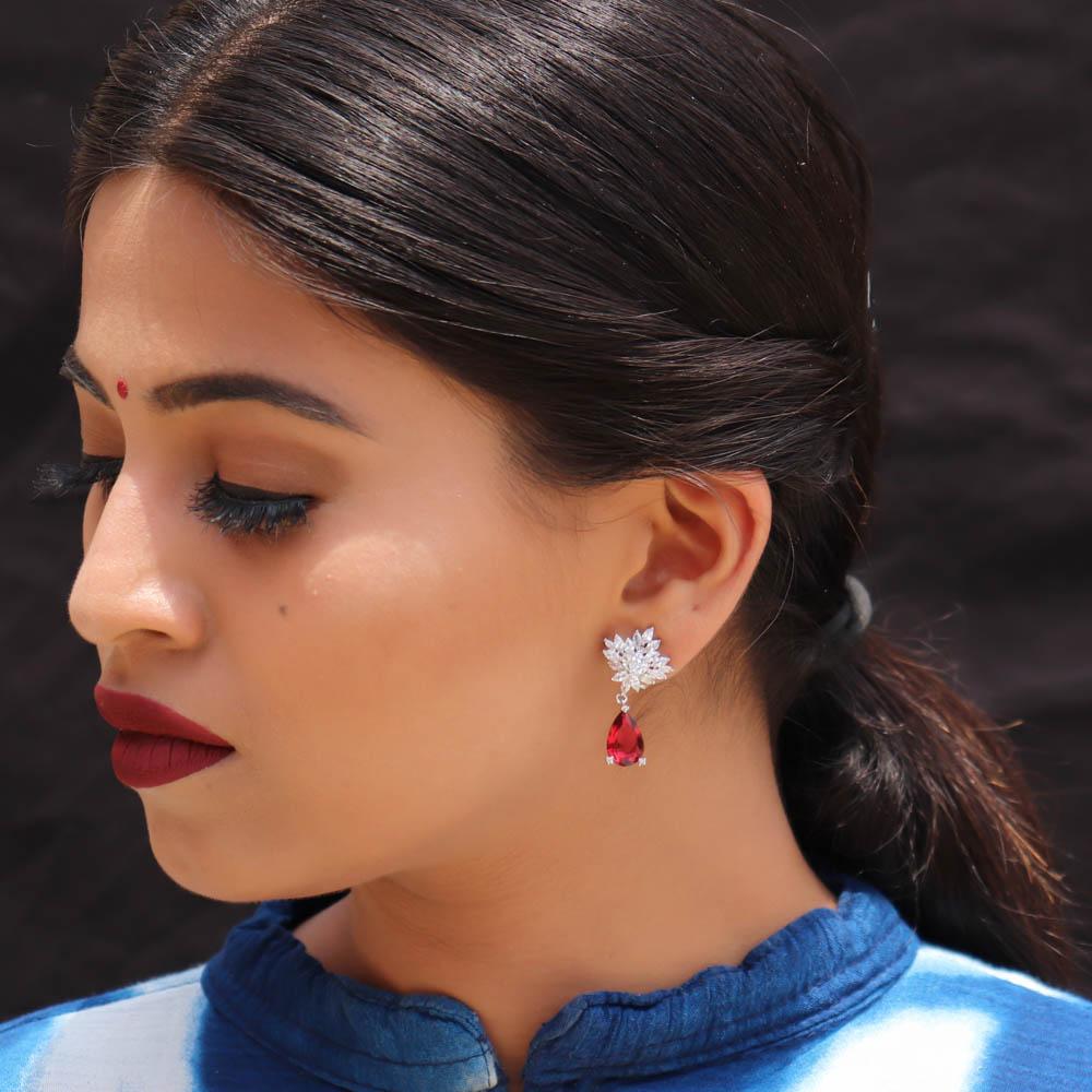 Leila Crystal Stud Earrings - Blingvine