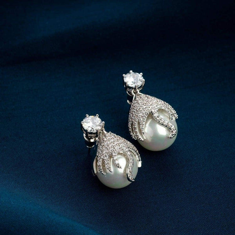 2022 New Inlaid Rhinestone Pearl Stud Earrings Women Personality Fashion  Unique Design Earrings Wedding Jewelry Birthday Gift