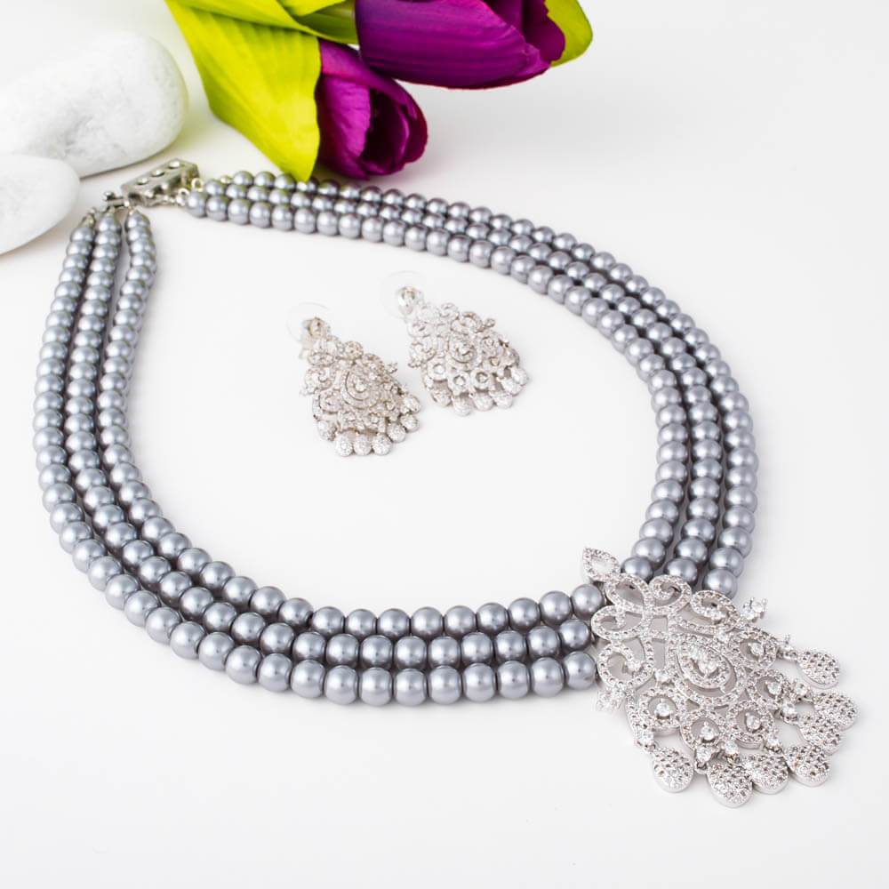 Midnight Beauty Pearl Necklace Set - BlingVine