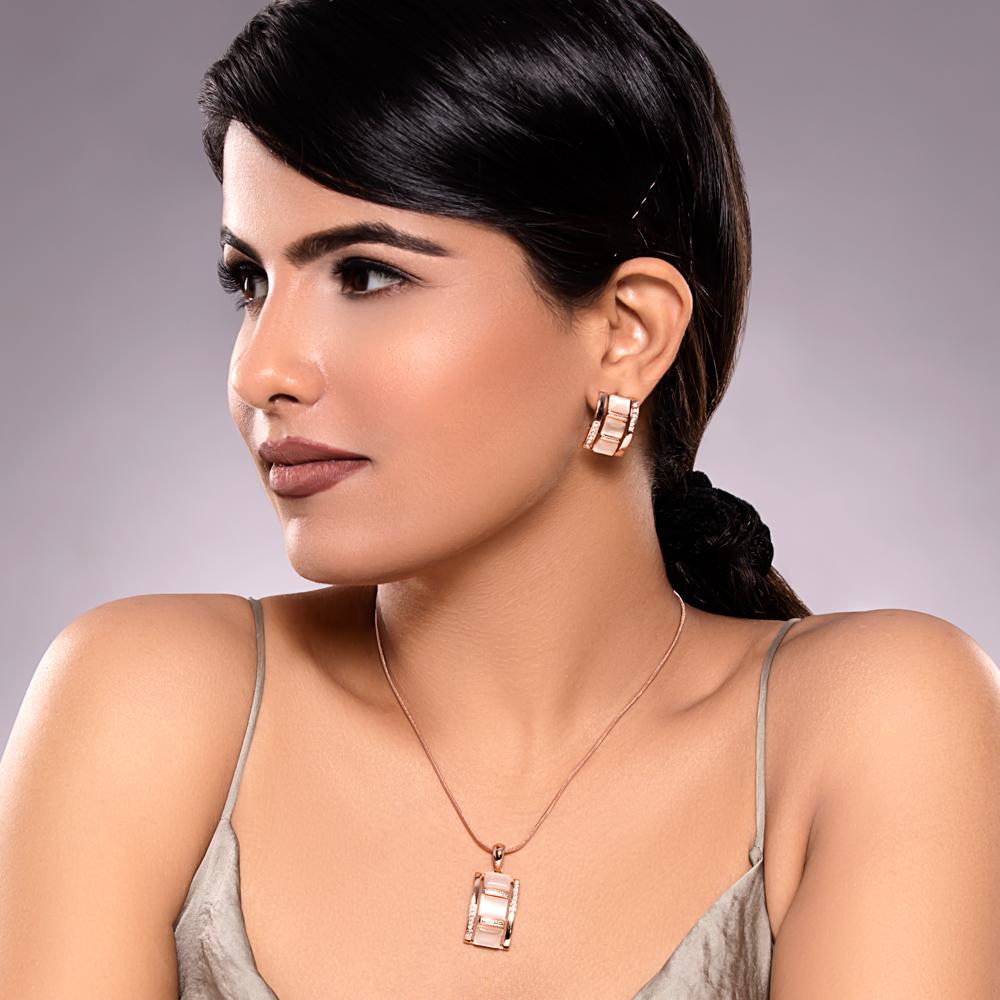 Naila Pendant Set