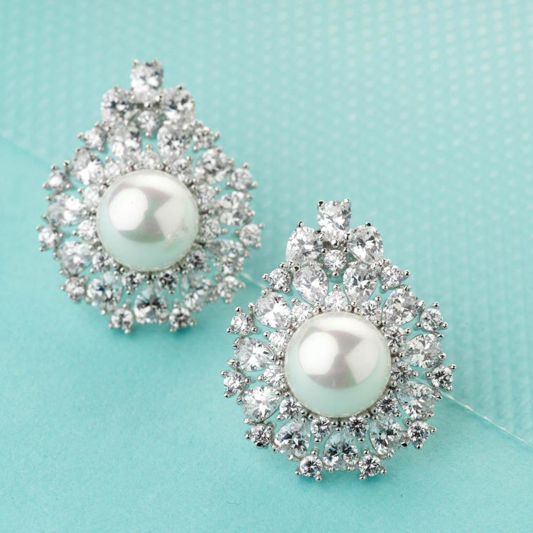 Nayab Luxury Pearl Stud Earrings - BlingVine