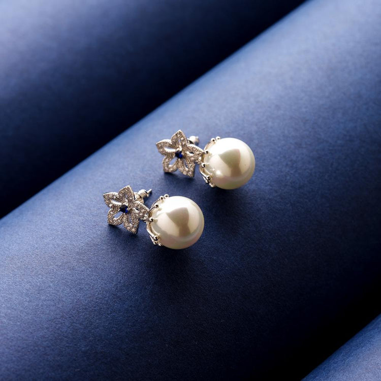 Niyara Pearl Earrings - Blingvine Jewellery