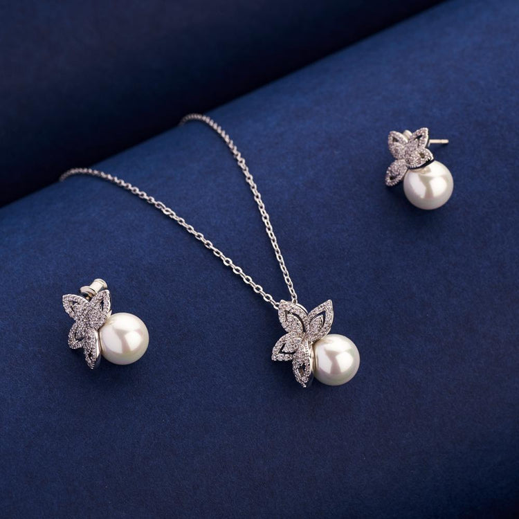 Three Pearls Pendant - Bopies Diamonds & Fine Jewelry