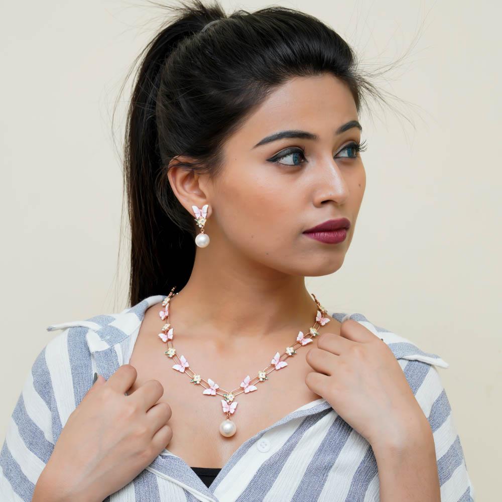 Long Chain Necklace Designs Gold Plated Floral Designs Chain With Vati  Pendant Necklace (37 Inches), पेंडेंट चे‌न्स - Parrita Global, Mumbai