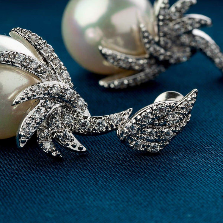 Flawless Pearls Diamond Earrings | Pearl and diamond earrings, Diamond  jewelry designs, Diamond earrings design