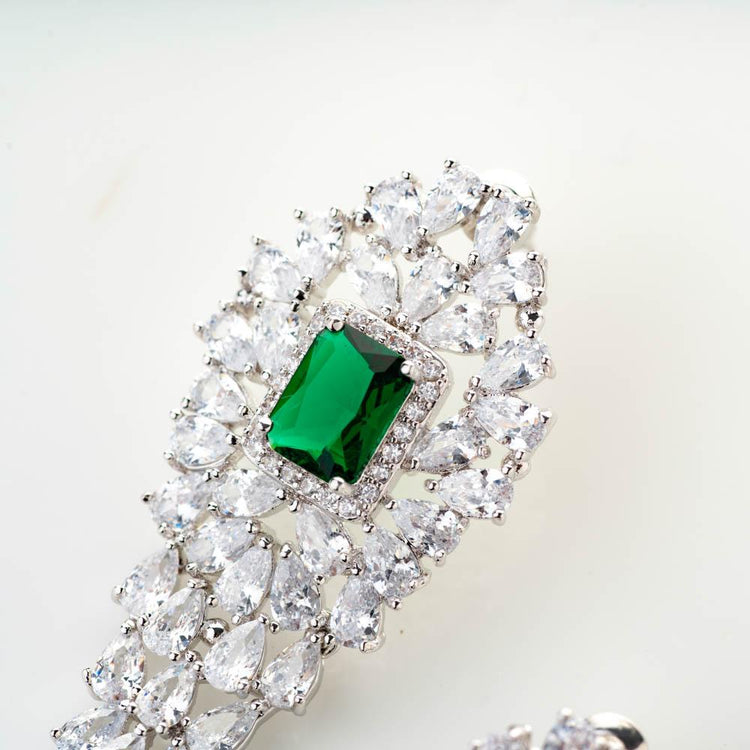 Victoria Danglers - Emerald Green