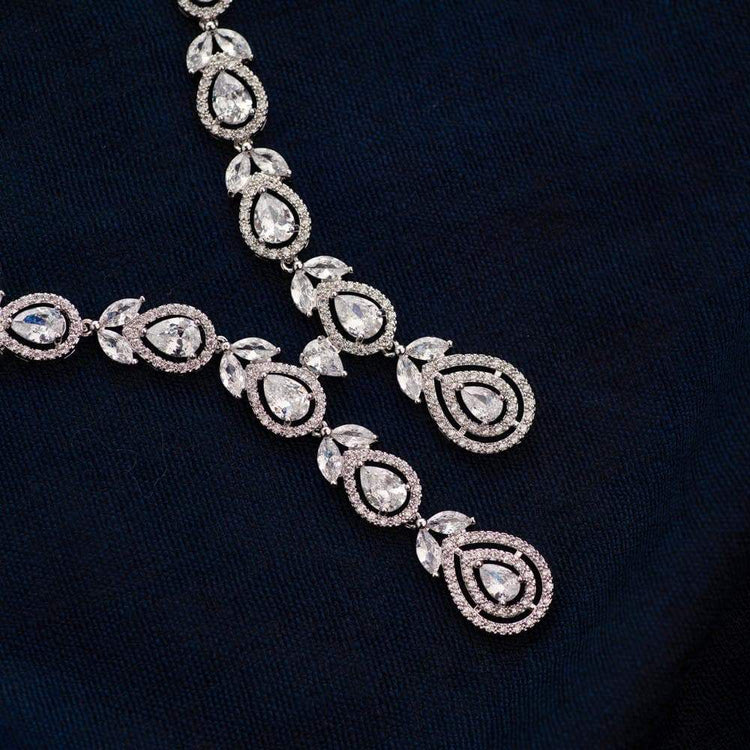 Vogue Clear Crystal Necklace Set - Blingvine