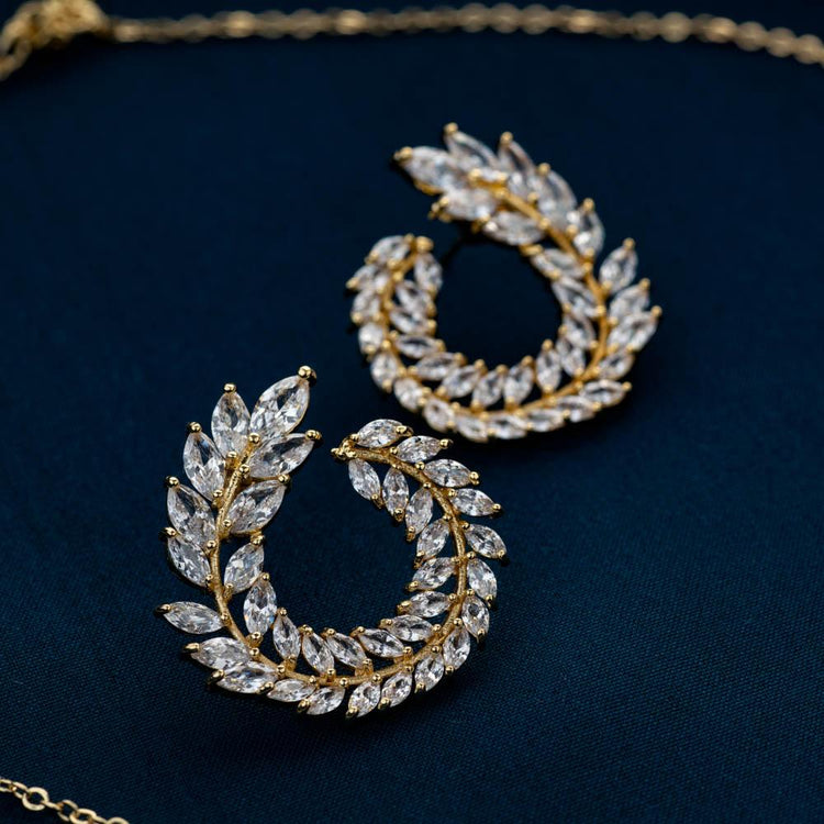 Wreath Crystal Pendant Necklace Set - Blingvine