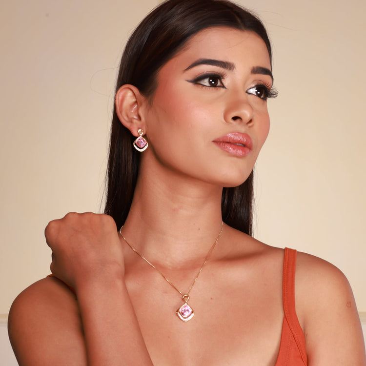 Zoya name pendant Clearance